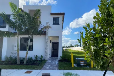 21466 NE 3 Place 1