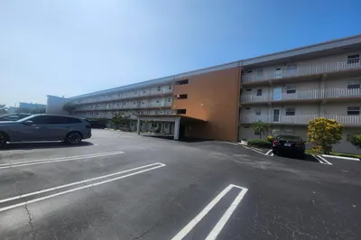230 NE 26th Avenue #209 1