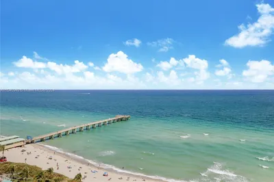 16445 Collins Ave #1625 1