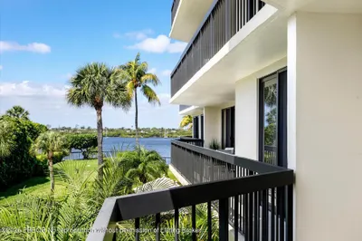 2778 S Ocean Boulevard #203 s 1