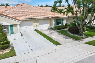 6183 Floral Lakes Drive 1