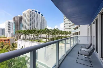 3101 N Bayshore Dr #604 1