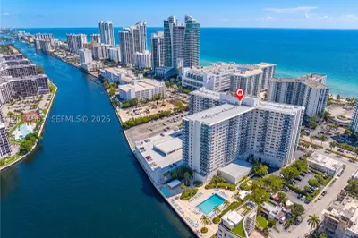 3800 S Ocean Dr #1112A 1