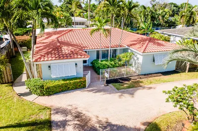 1341 NE 46th Street 1