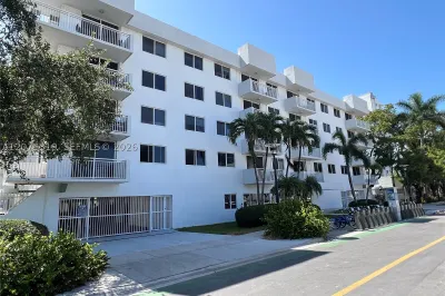 1666 West Ave #307 1