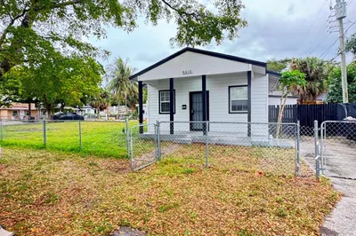 5510 Manning Ave 1