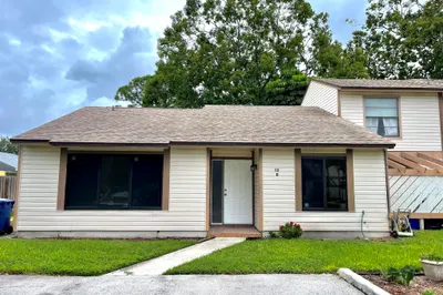 132 Sherwood Circle #15d 1