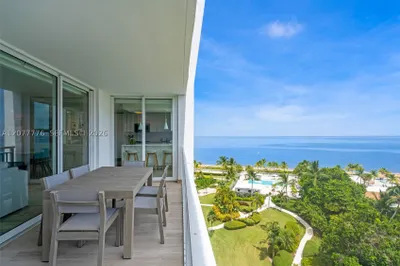 607 Ocean Dr #10K 1