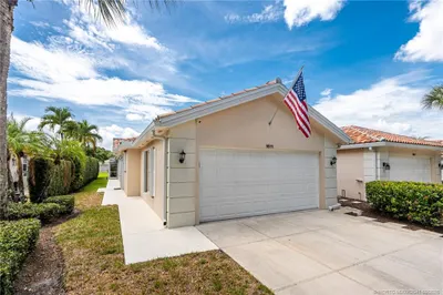 1611 SW Shady Lake Terrace 1