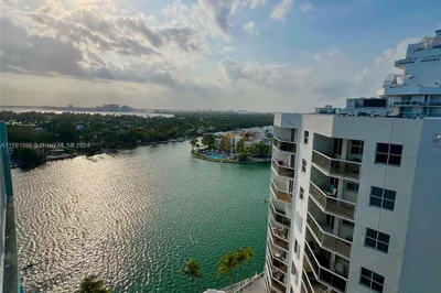 5838 Collins Ave #14D 1