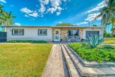 771 NW 15th St 1