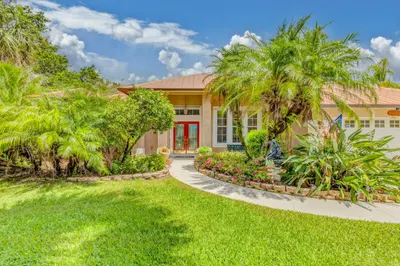 1063 SW Blue Water Way 1