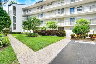 6650 S Oriole Boulevard #1030 1