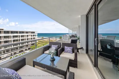 Huge 340 sq. ft. balcony