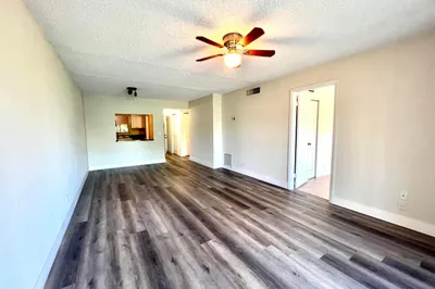 120 Sparrow Drive #Apt 302 1