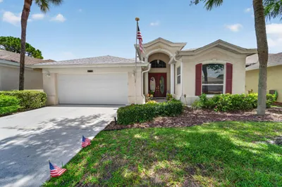 573 NW Montevina Drive 1