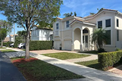 11350 NW 48th Ter 1