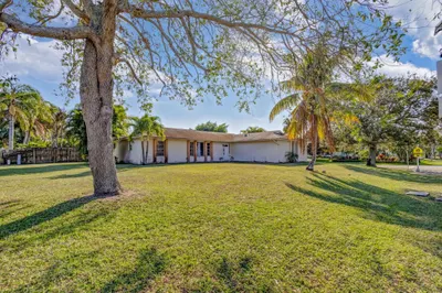 3654 Holly Drive 1