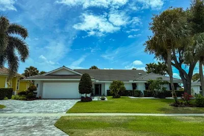 3773 Red Maple Circle
