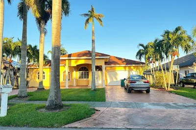 3187 SW 143 Pl 1