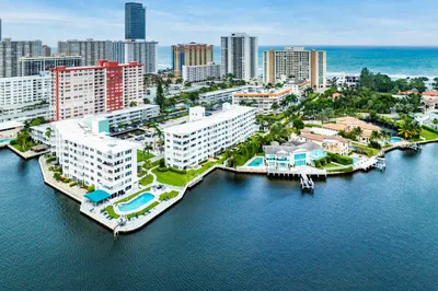 値下げ！海が好き☆ゲーリー・ウェルティ【Golden Bay】ゴールデンベイ Golden Bay Towers Hallandale Beach | Echo Fine Properties
