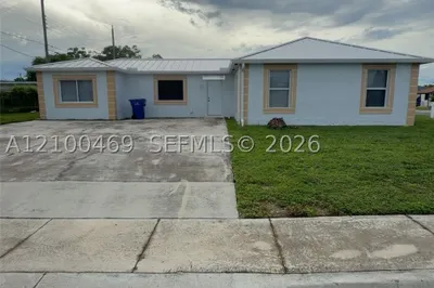 801 W 4th St 1