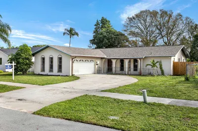 1009 Alamanda Drive 1
