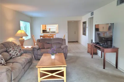 9861 Sunrise Lakes Blvd #310 1