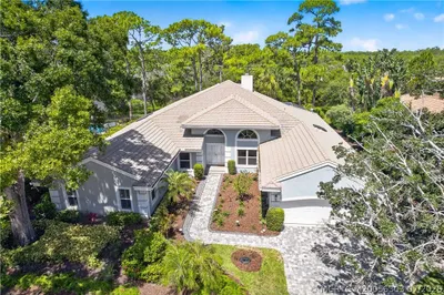 601 NW Winters Creek Road 1