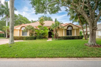 125 N River Drive W 1