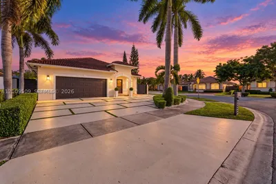 7721 NW 201st Ter 1