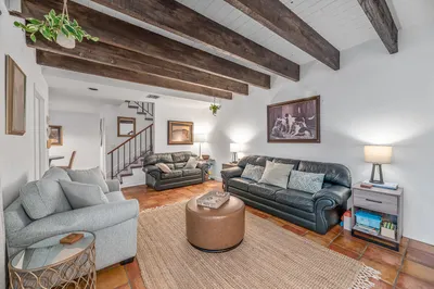 1608 Shaker Cir