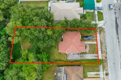 3231 NW 43rd Ter 1