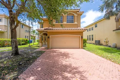 5149 SW 137th Ave 1