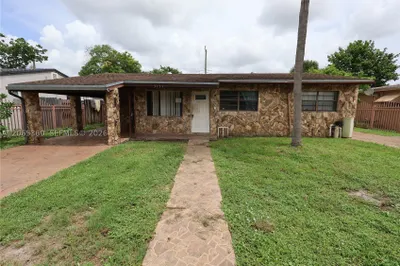 3151 NW 4th St 1