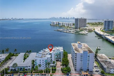 2000 Bay Dr #209 1