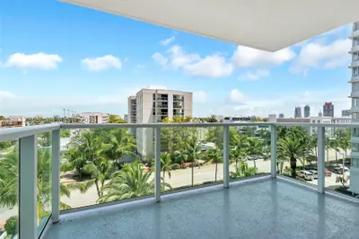 1000 West Ave #510 1