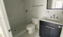 423 E 27th St #302 Photo