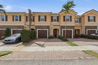 5114 Ashley River Road 1