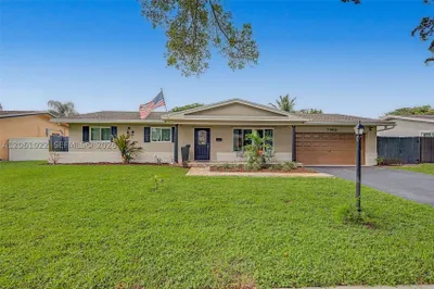 7460 NW 13th St 1