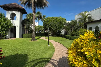 200 S Ocean Boulevard 1