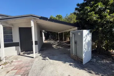 313 SW 15th Terrace 1