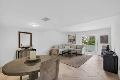 18081 SE COUNTRY CLUB Drive #9-83 1