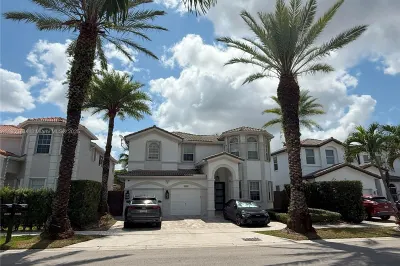8389 NW 115th Ct