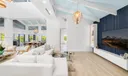 400 Palm Dr Photo