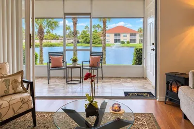 200 GRAND ROYALE Circle #104 1