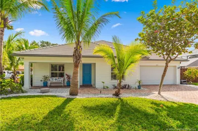 3103 SW Alexander Court 1