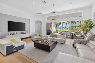 7700 Villa D Este Way 1