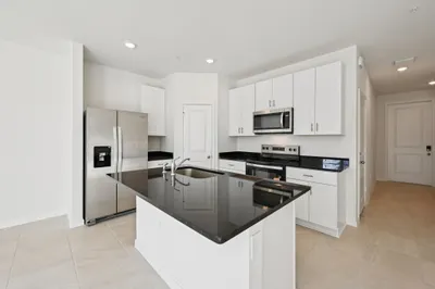 655 Salisbury Circle 1