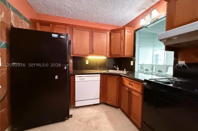 701 Three Islands Blvd #506 1